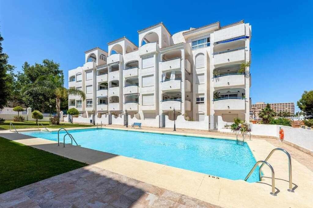 797 Holiday Rentals- Hermoso Apartamento Para 4 En Benalmádena Extérieur photo